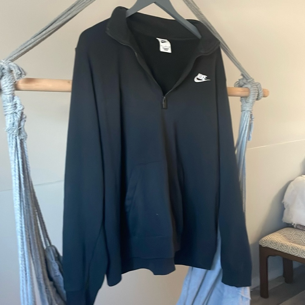 Nike XL cropped half zip pullover